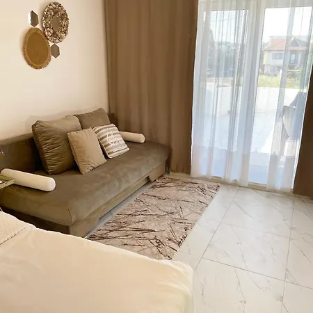 Apartment Cris Navodari